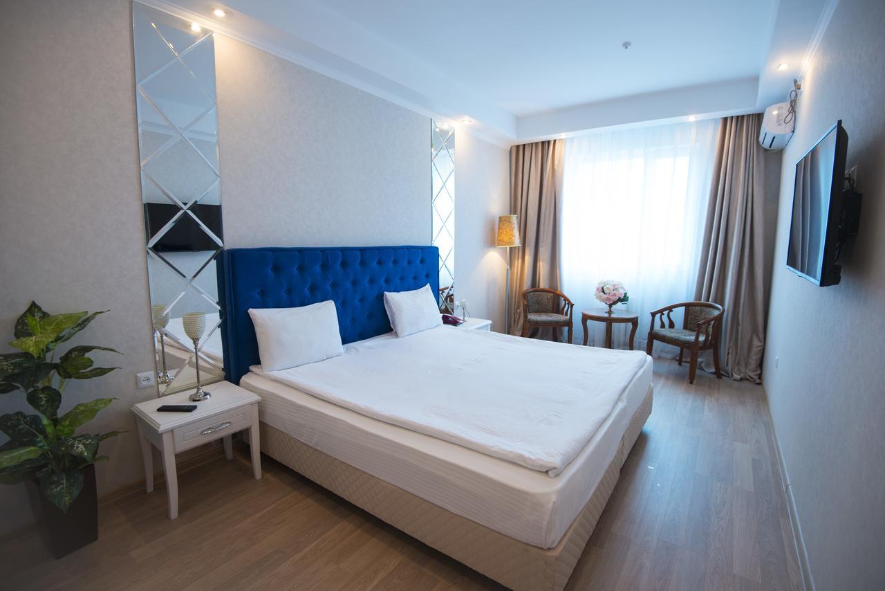 Akbulak Hotel Астана Екстериор снимка